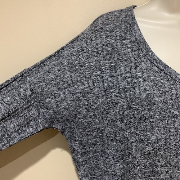 American Threads top - Picture 3 of 10